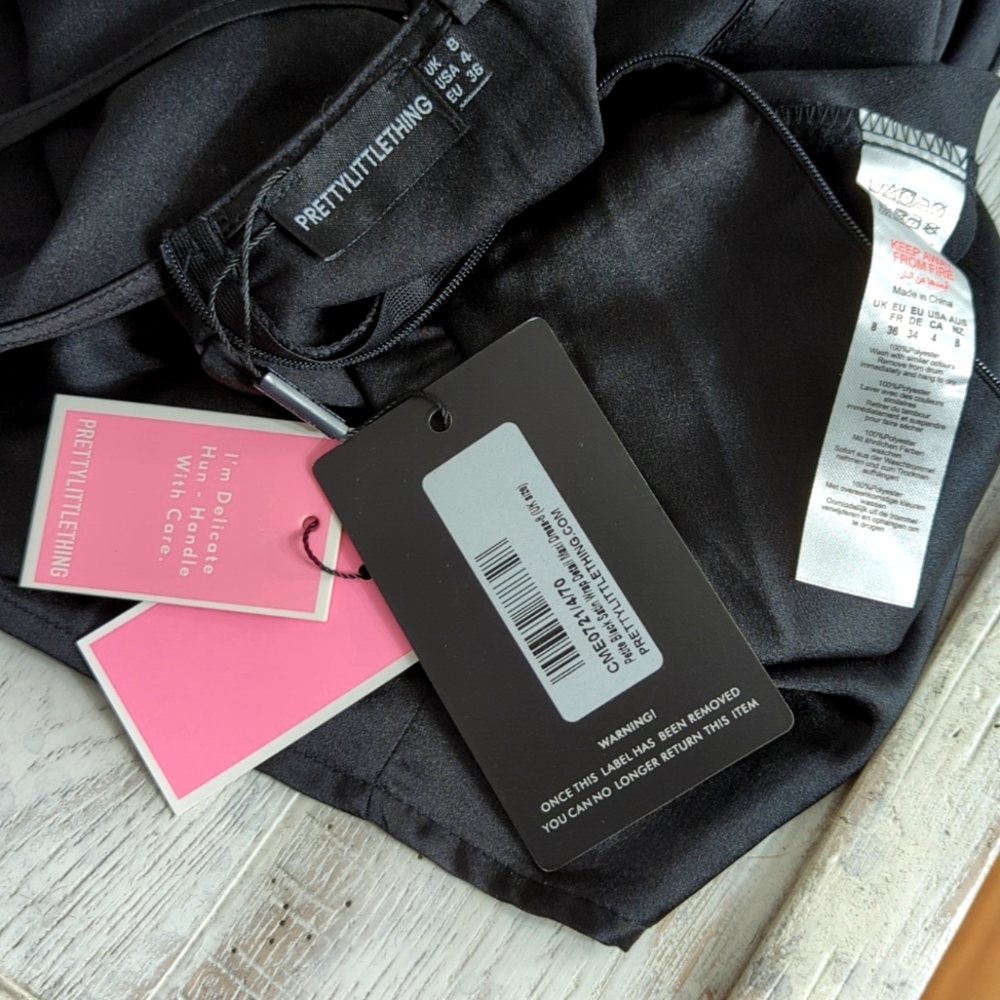 Pretty Little Thing little black dress - Picture 10 of 10